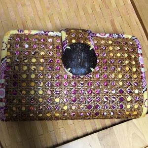 New Vera Bradley Tiki Clutch Bali Gold Cruised Bag